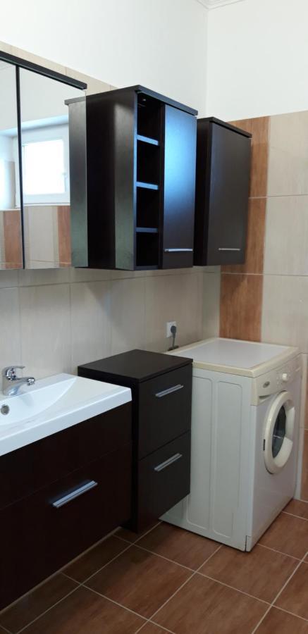 Ildi Apartman Gyenesdiás Exterior foto